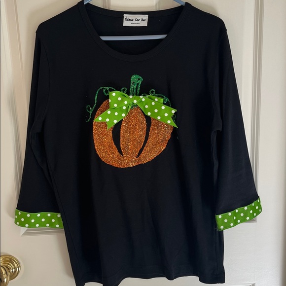 Shane Lee Inc ladies Halloween tee size 10-12 - Picture 1 of 4